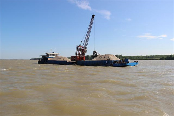 9月8日,公安部举行新闻发布会,通报打击长江非法采砂犯罪实效情况.