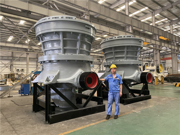 上海山美 SMG500单缸液压圆锥破碎机.jpg