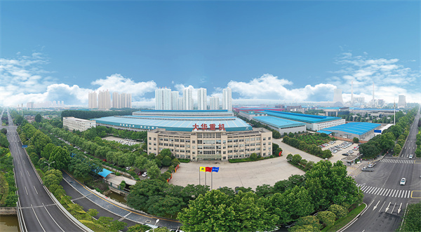 航拍廠區(qū)全景 (1).jpg